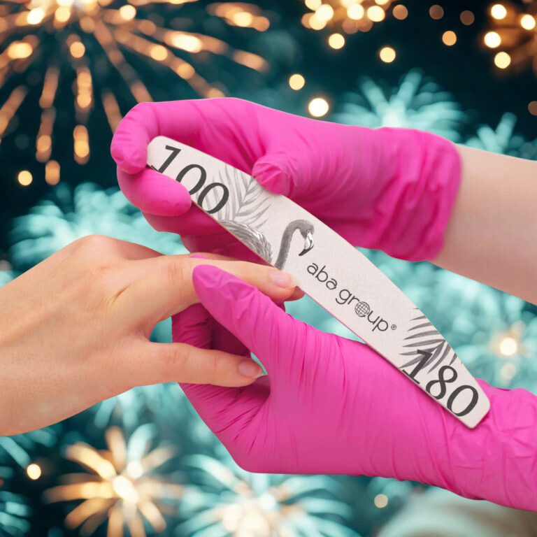 Prepy, fiber bazy, topy. Jak przygotować paznokcie na maraton Sylwestra i karnawału? pilniki aba